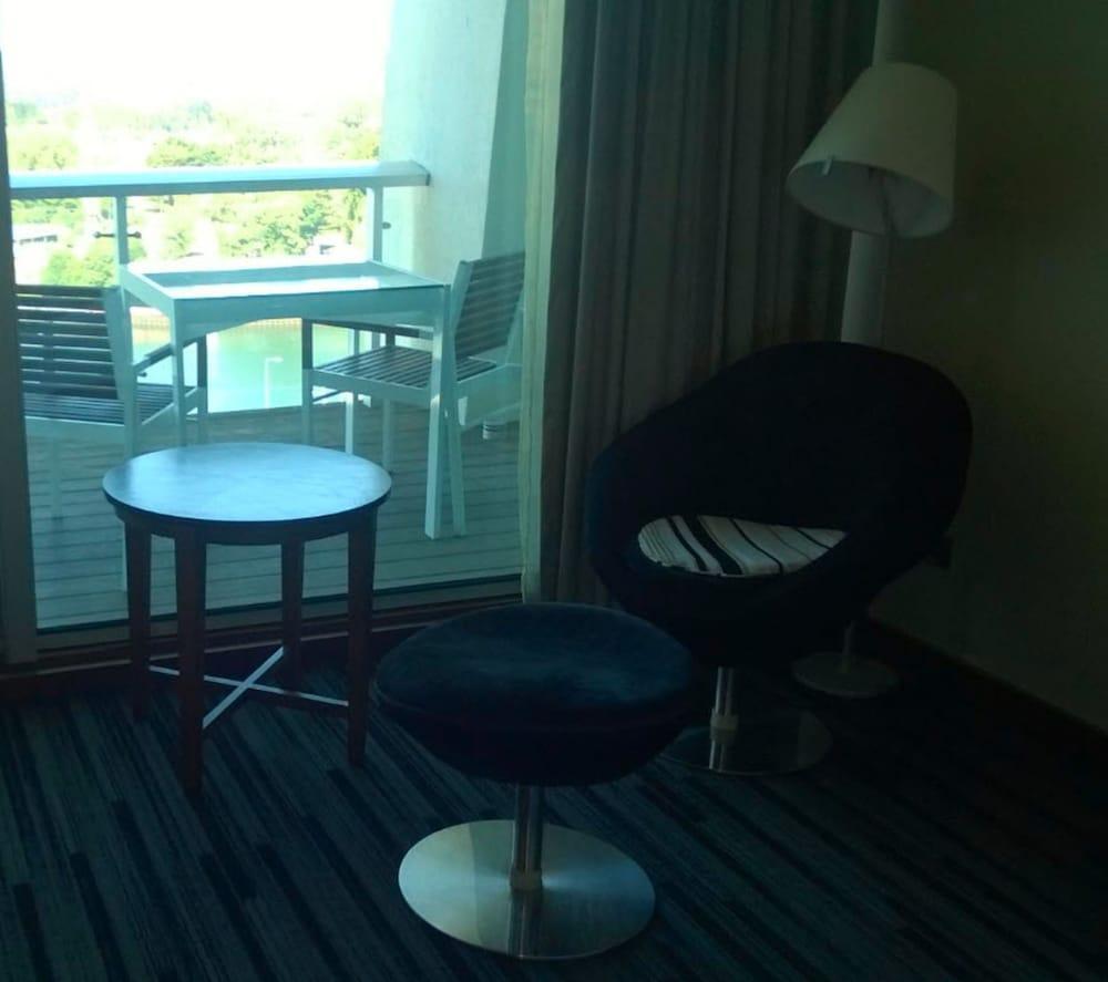 Hotel Dreams บัลดิเบีย ภายนอก รูปภาพ A room at the hotel